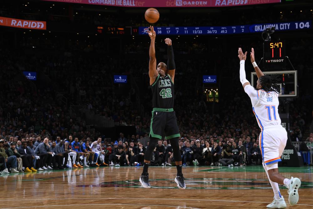 不仅在整个 不仅在整个